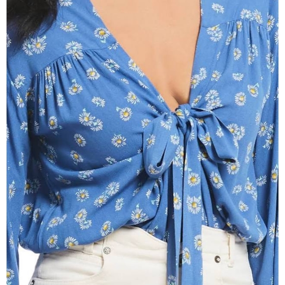 FREE PEOPLE "Forties Feel" Bodysuit bell sleeve cornflower blue floral print NWT - Picture 3 of 7